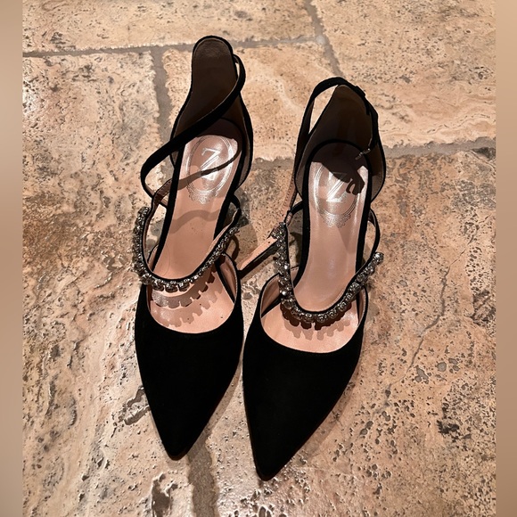 Ankle Strap Crystal Suede Heels Size 6.5 - Picture 2 of 4